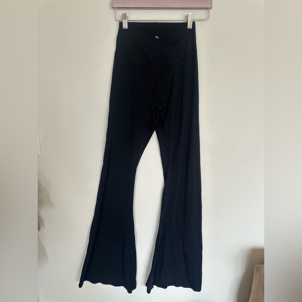 Sunzel Black Flare Yoga Pants‎ High Waisted Leggings Medium EUC